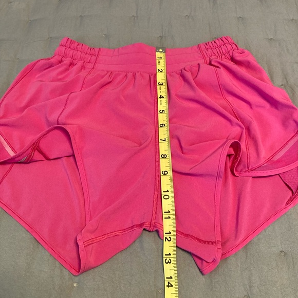 Lululemon Hotty Hot shorts - Picture 7 of 12